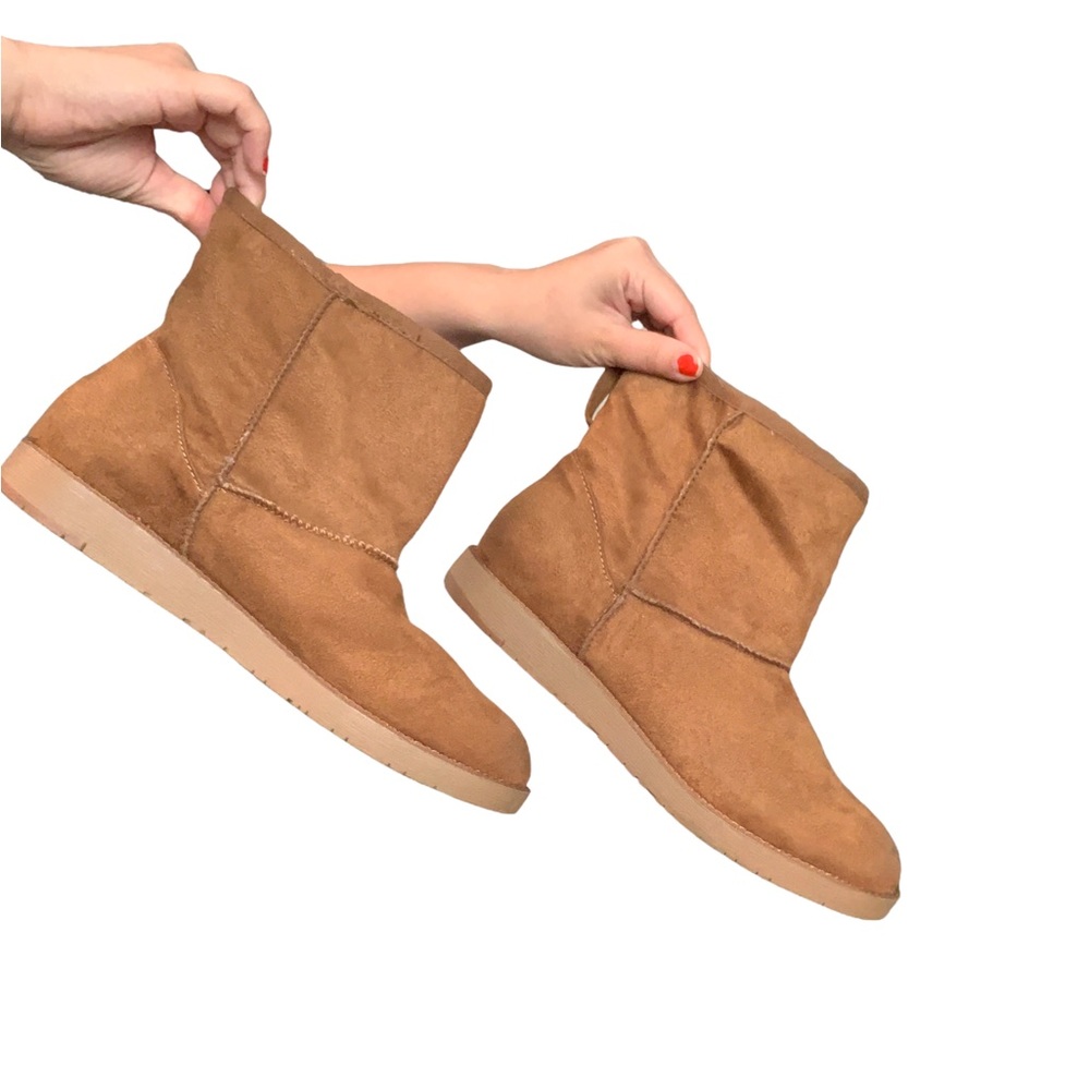 Brown Cushioned Round Toe Platform Booties Size 10